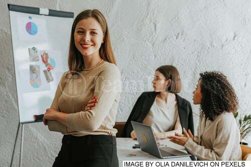 differencesbetweensalesmanagersandsalesrepresentatives